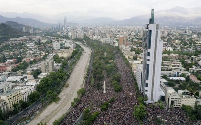 mega marcha protestas manifestaciones chile piñera 2019 fotos afp (13)